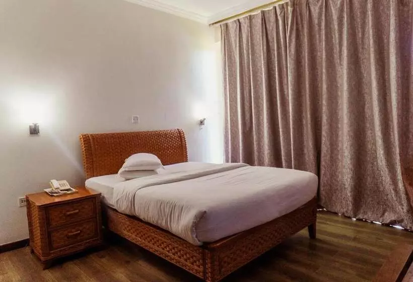 هتل Tanga Beach Resort & Spa