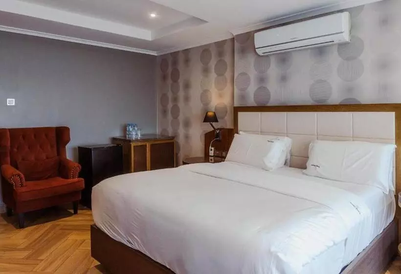 هتل Tanga Beach Resort & Spa