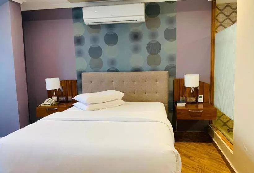 هتل Tanga Beach Resort & Spa