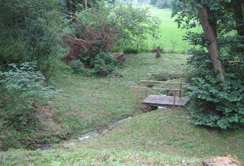 בית מלון כפרי Waldecker Taverne