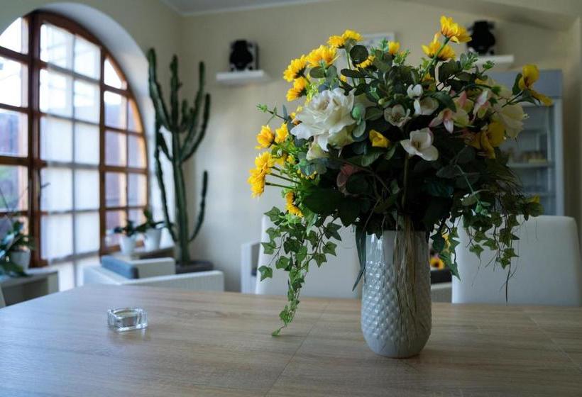 تختخواب و صبحانه La Dolce Sosta