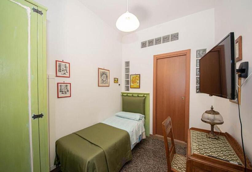 Bed and Breakfast Next Stop 28