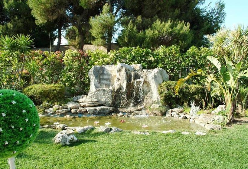 בית מלון כפרי Costa Azzurra