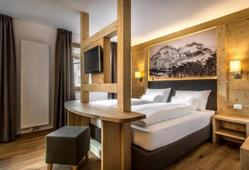 ホテル Garni Larix