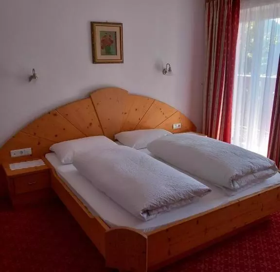 Hotelli Gasthof Innerwalten