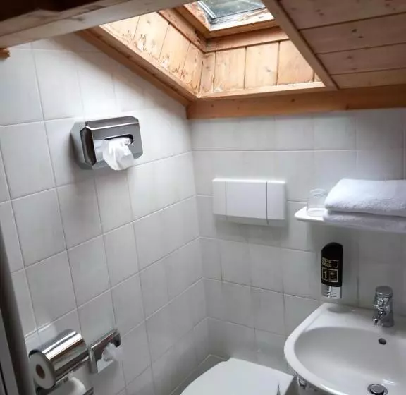 Hotelli Gasthof Innerwalten