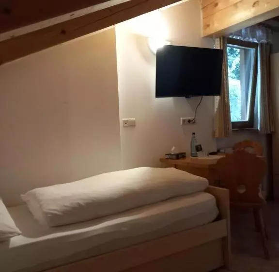 Hotelli Gasthof Innerwalten