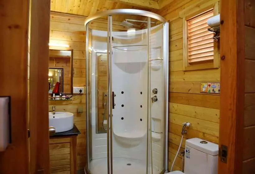 Lomakeskus Majestic Beach Comforts