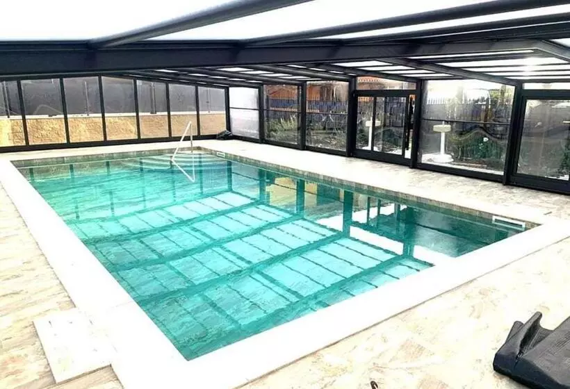 Hotelli Albergo Luisss