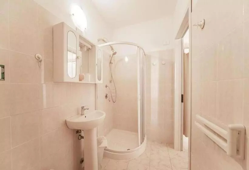 Hotelli Albergo Luisss