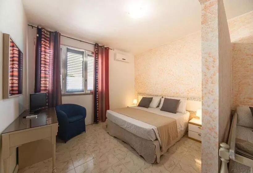 Hotelli Albergo Luisss