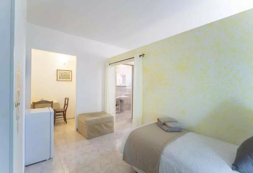 Hotelli Albergo Luisss