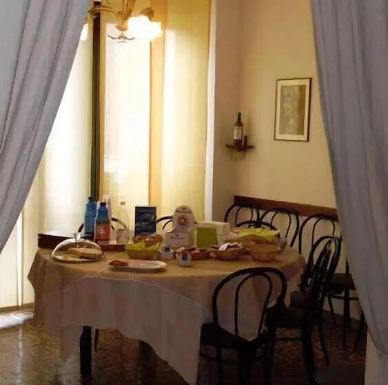 Hotelli Albergo Ristorante La Torretta
