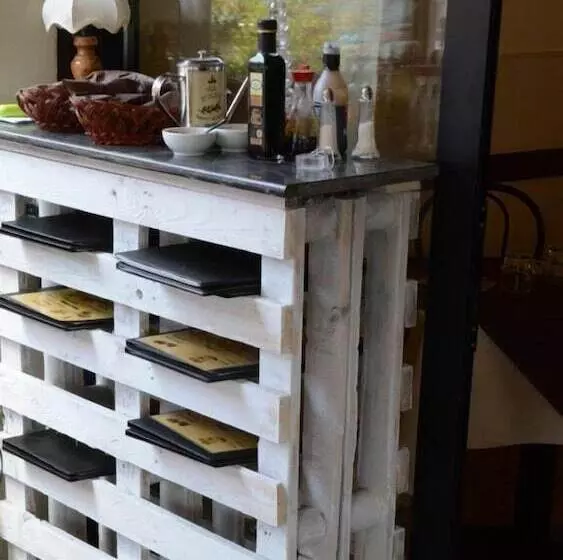 Hotelli Albergo Ristorante La Torretta