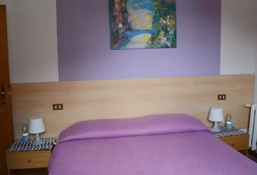 Hotelli Albergo Ristorante La Torretta