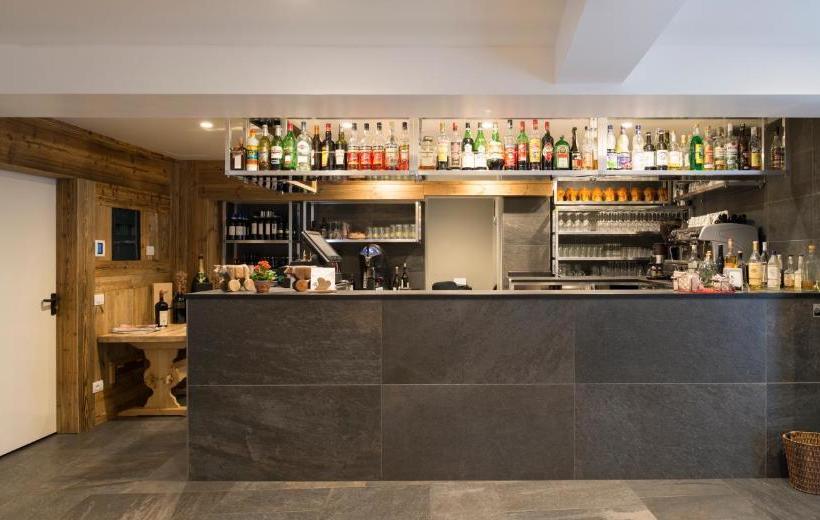 هتل Monte Emilius