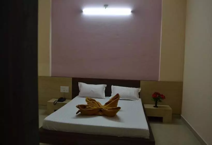 ホテル Somnath Atithigruh