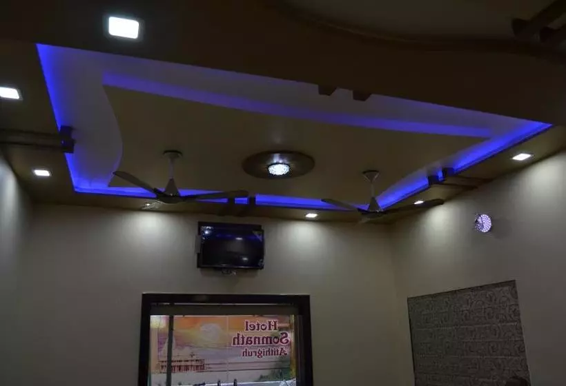 ホテル Somnath Atithigruh