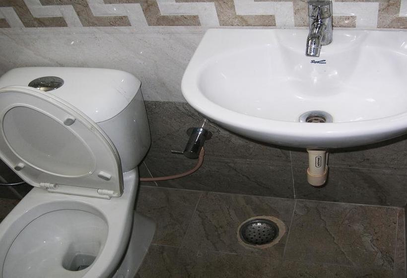 هتل Sri Kapileswara Residency