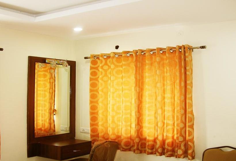 هتل Sri Kapileswara Residency