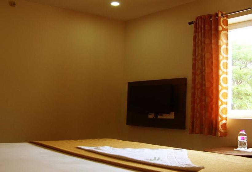 هتل Sri Kapileswara Residency