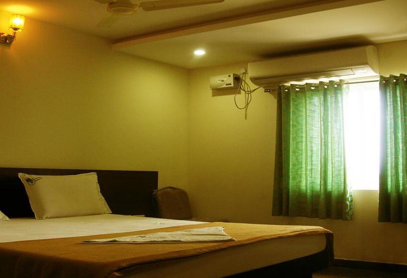 هتل Sri Kapileswara Residency