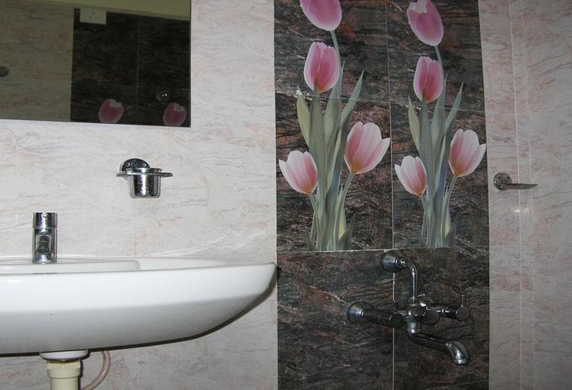 هتل Sri Kapileswara Residency