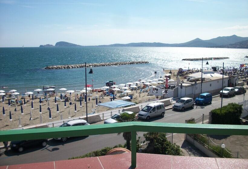 בית מלון כפרי Tirreno Formia