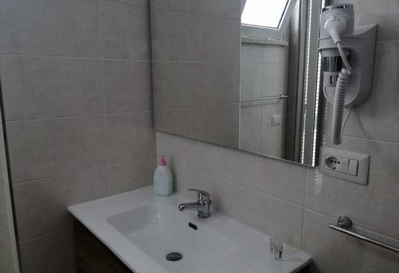 בית מלון כפרי Tirreno Formia