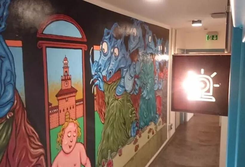 Madama Hostel & Bistrot