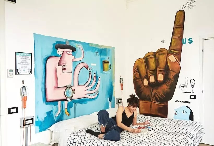 Madama Hostel & Bistrot