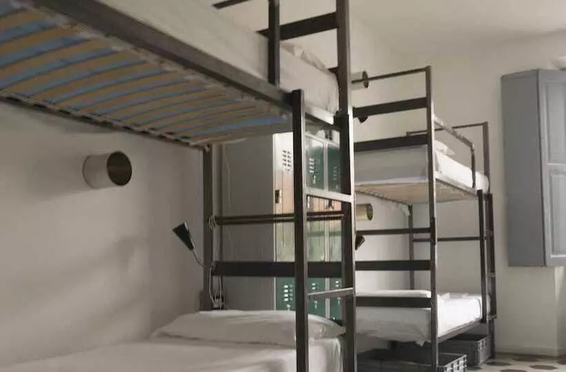 Madama Hostel & Bistrot