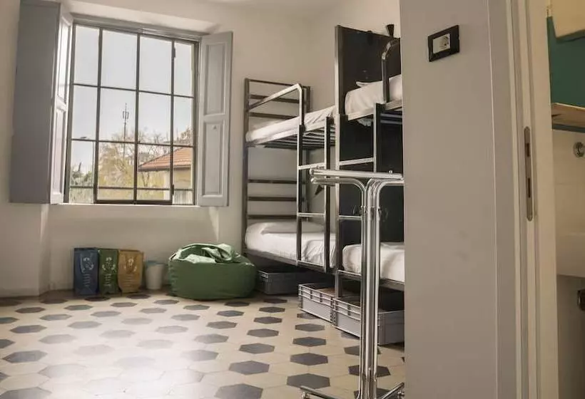 Madama Hostel & Bistrot