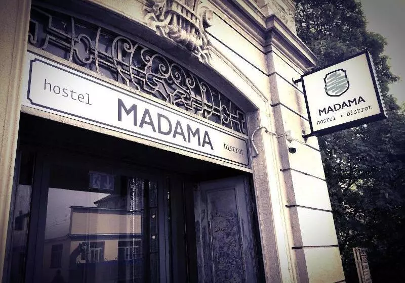 Madama Hostel & Bistrot
