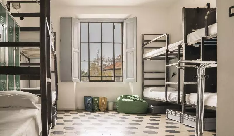 Madama Hostel & Bistrot