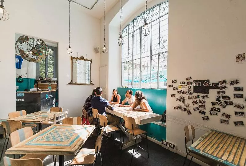 Madama Hostel & Bistrot