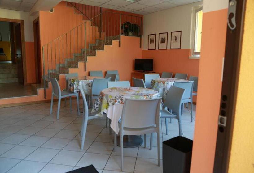 הוסטל Residenza Molinatto