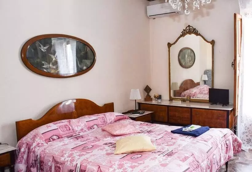 Bed and Breakfast Affittacamere Casa Di Nonna Lia