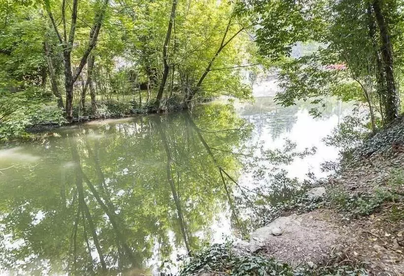 B&b Lambroriver