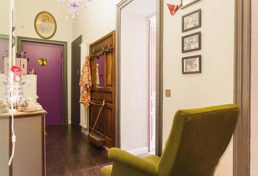 تختخواب و صبحانه Casa Dani&swing Bed&books