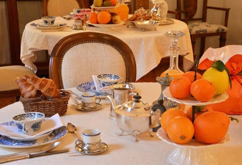 تختخواب و صبحانه La Luna E I Faló Luxury Accomodation