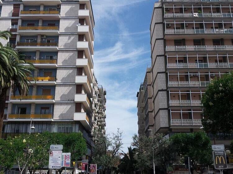 تختخواب و صبحانه Residenza Piazza Moro