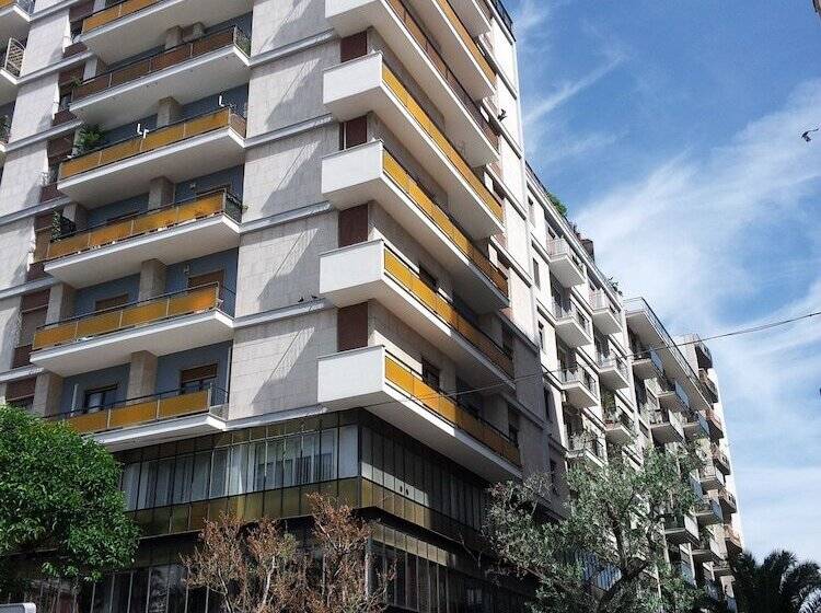 تختخواب و صبحانه Residenza Piazza Moro