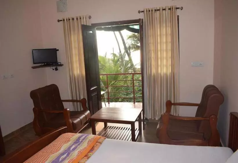 Club 7 Beach Resort