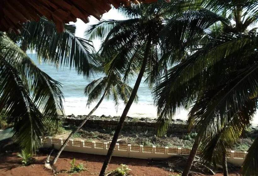 Club 7 Beach Resort