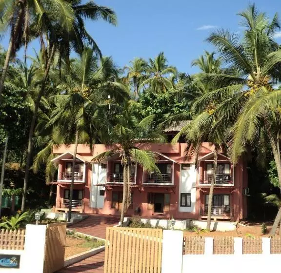 Club 7 Beach Resort