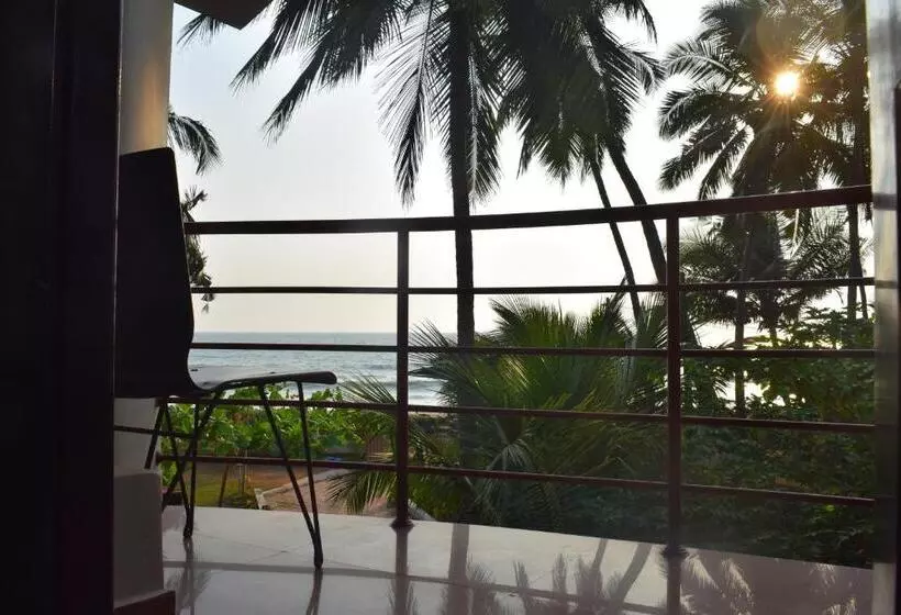Club 7 Beach Resort
