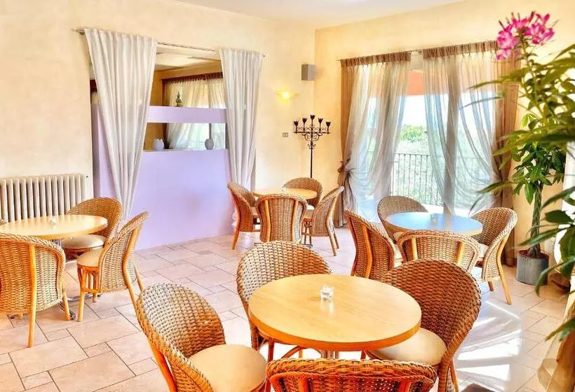 Hotelli Albergo Vittoria