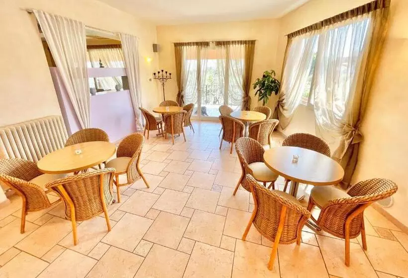 Hotelli Albergo Vittoria