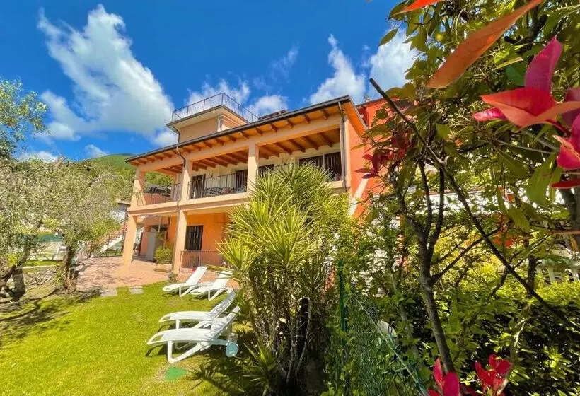 Hotelli Albergo Vittoria